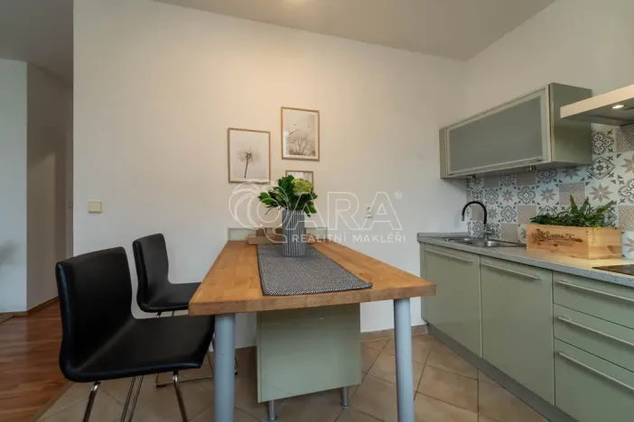 Prodej bytu 2+kk, Praha, Pastevců, 59 m2