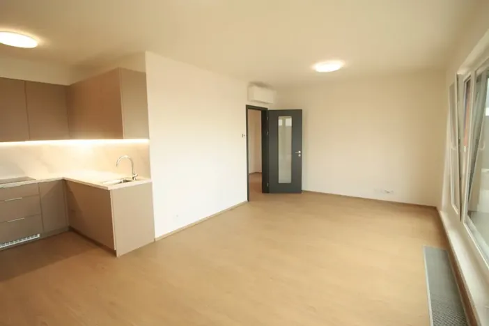 Pronájem bytu 2+kk, Praha, 60 m2