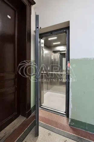 Pronájem bytu 2+1, Praha - Staré Město, Kaprova, 84 m2
