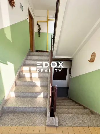 Prodej bytu 2+1, Praha - Běchovice, Do panenek, 56 m2