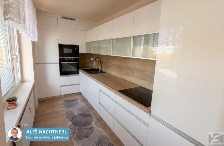 Prodej bytu 3+1, Jablonec nad Nisou, Nerudova, 80 m2