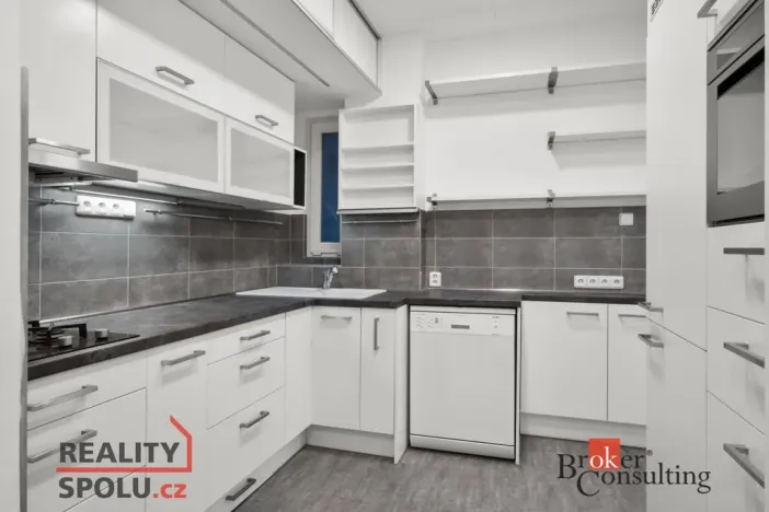 Prodej bytu 2+1, Praha - Bubeneč, V. P. Čkalova, 51 m2