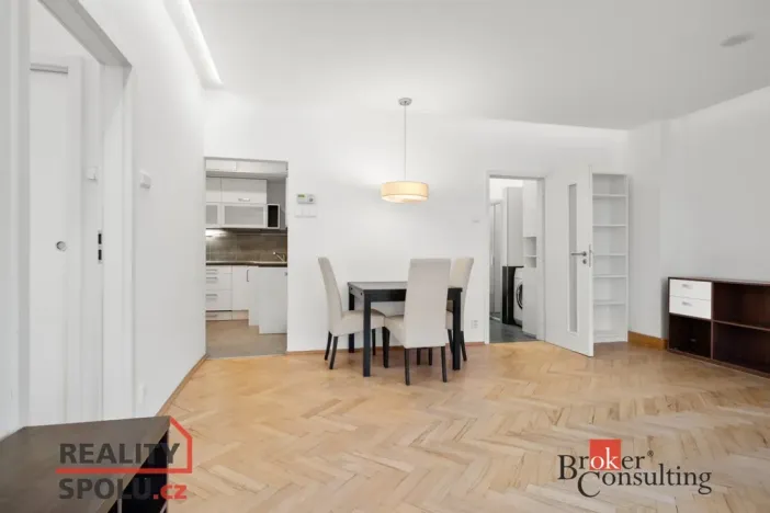 Prodej bytu 2+1, Praha - Bubeneč, V. P. Čkalova, 51 m2