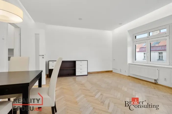 Prodej bytu 2+1, Praha - Bubeneč, V. P. Čkalova, 51 m2