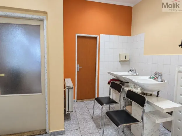 Pronájem obchodního prostoru, Krupka, Poštovní, 39 m2