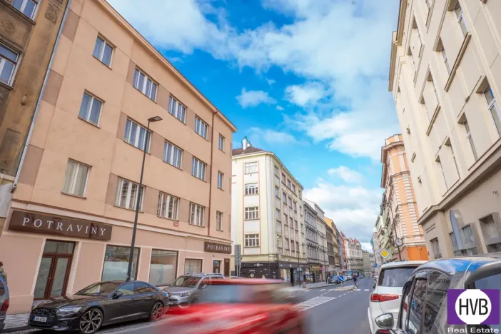 Prodej bytu 1+kk, Praha, Husitská, 30 m2