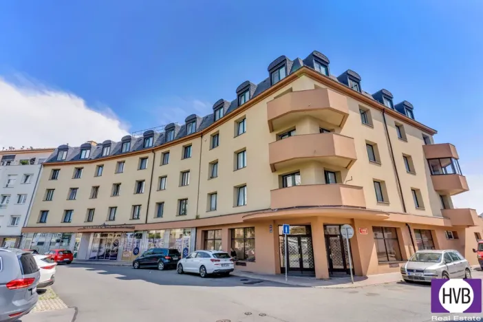 Prodej bytu 1+kk, Praha, Suchdolské náměstí, 14 m2