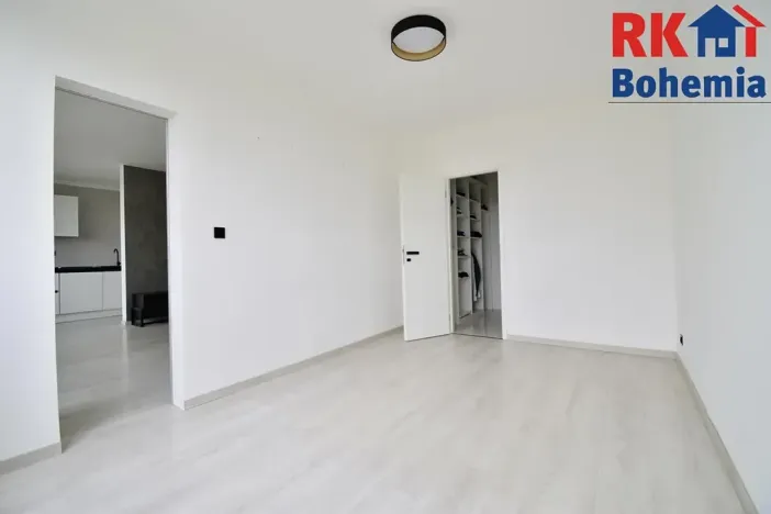 Pronájem bytu 4+kk, Praha - Řepy, Socháňova, 90 m2