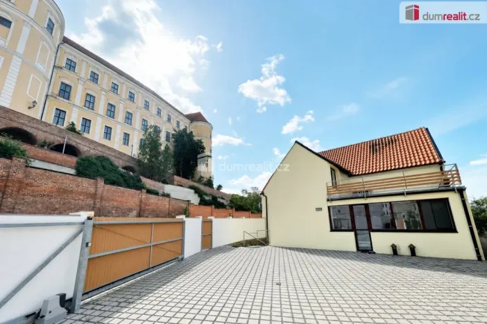 Pronájem bytu 1+1, Mikulov, Zámecká, 30 m2