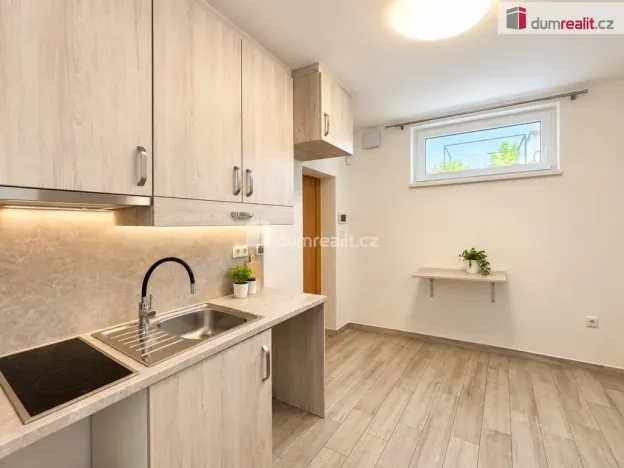 Pronájem bytu 1+1, Mikulov, Zámecká, 30 m2