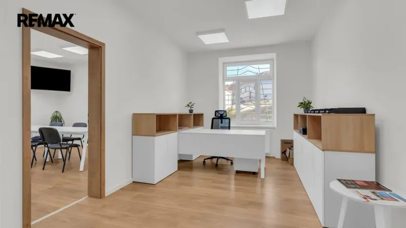Prodej kanceláře, Třebíč - Stařečka, Sucheniova, 410 m2