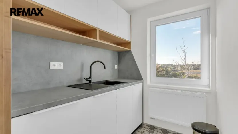 Prodej kanceláře, Třebíč - Stařečka, Sucheniova, 410 m2