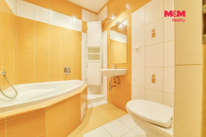 Pronájem bytu 2+1, Mariánské Lázně, Hlavní třída, 64 m2