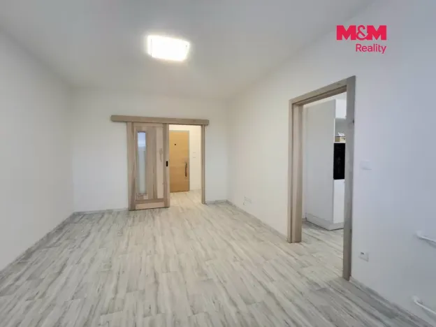 Pronájem bytu 3+1, Strakonice - Strakonice I, Kosmonautů, 68 m2