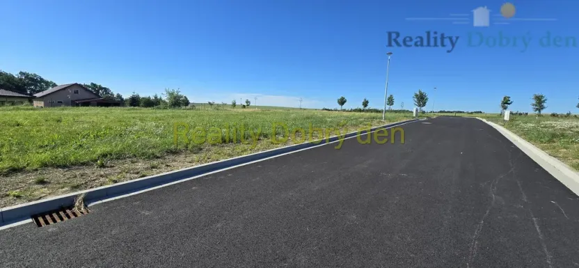 Prodej pozemku pro bydlení, Melč, 744 m2