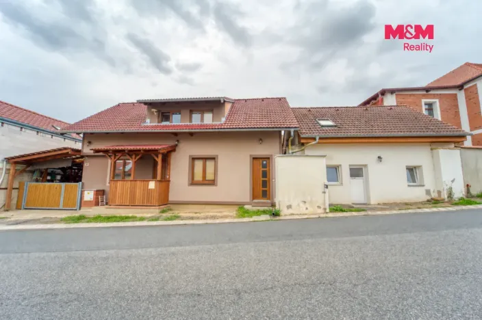 Prodej rodinného domu, Zápy, 181 m2