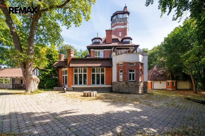 Prodej ubytování, Karlovy Vary, Sovova stezka, 1500 m2