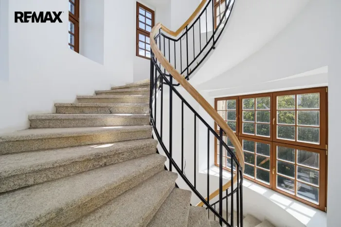 Prodej ubytování, Karlovy Vary, Sovova stezka, 1500 m2