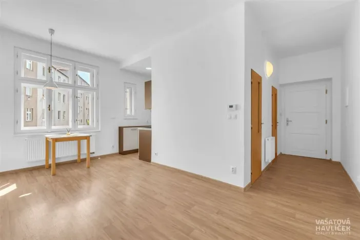 Pronájem bytu 2+kk, Hradec Králové, Škroupova, 45 m2