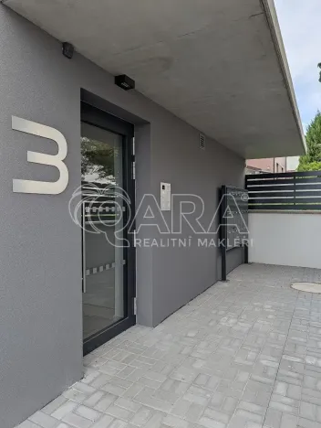 Pronájem bytu 1+kk, Plzeň - Skvrňany, Na Průhonu, 36 m2