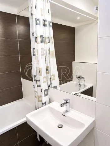 Pronájem bytu 2+kk, Praha - Střížkov, Střížkovská, 55 m2