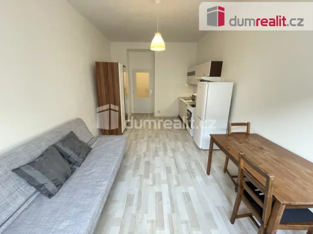 Pronájem bytu 1+kk, Praha - Smíchov, Moulíkova, 30 m2