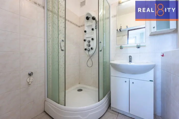 Prodej bytu 3+1, Praha, Jasmínová, 77 m2