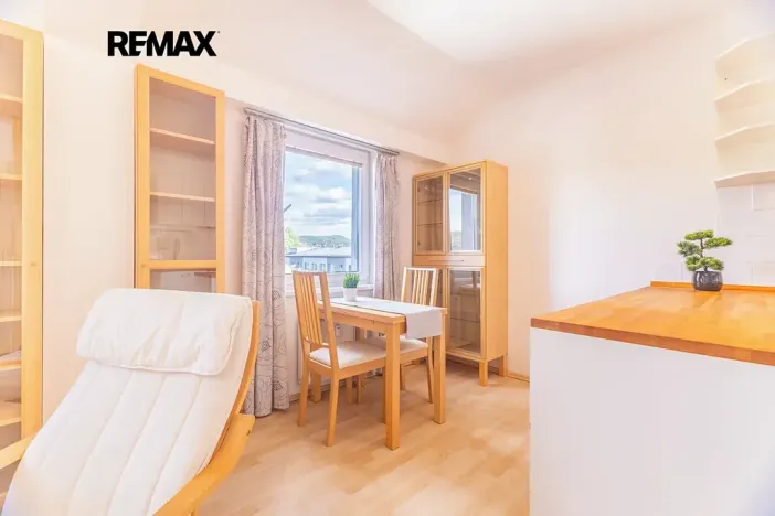 Prodej bytu 2+kk, Dobřichovice, Za Parkem, 42 m2