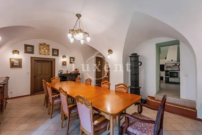 Prodej ubytování, Třebotov, U Tvrze, 2500 m2