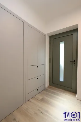 Pronájem vícegeneračního domu, Praha - Stodůlky, V borovičkách, 193 m2