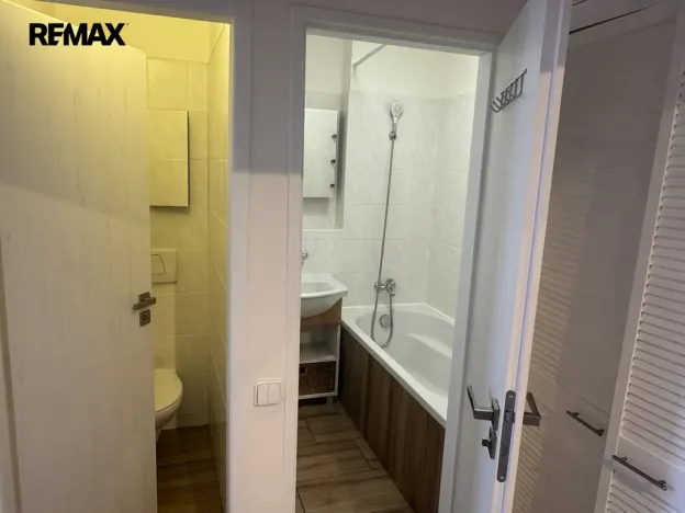 Pronájem bytu 2+1, Karlovy Vary, Jateční, 55 m2