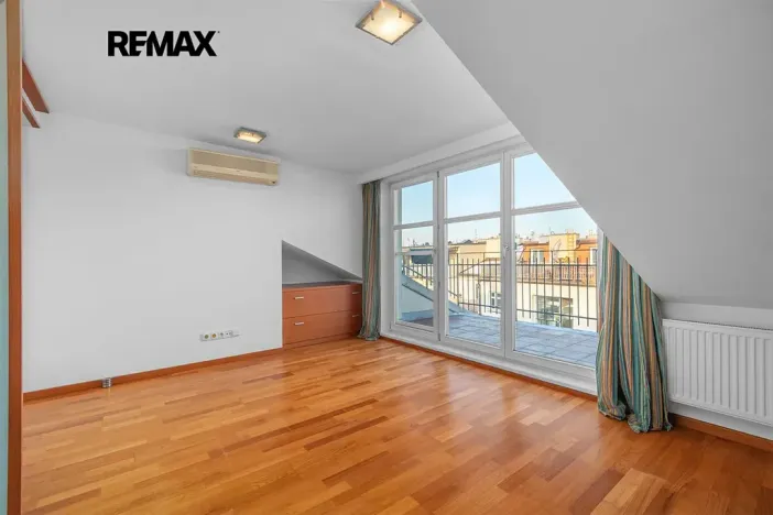 Prodej bytu 3+kk, Praha - Holešovice, Dobrovského, 107 m2