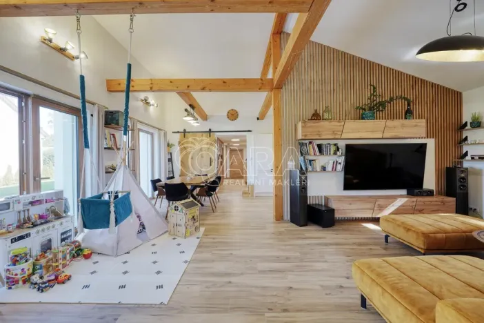 Prodej rodinného domu, Libějovice - Nestanice, 350 m2