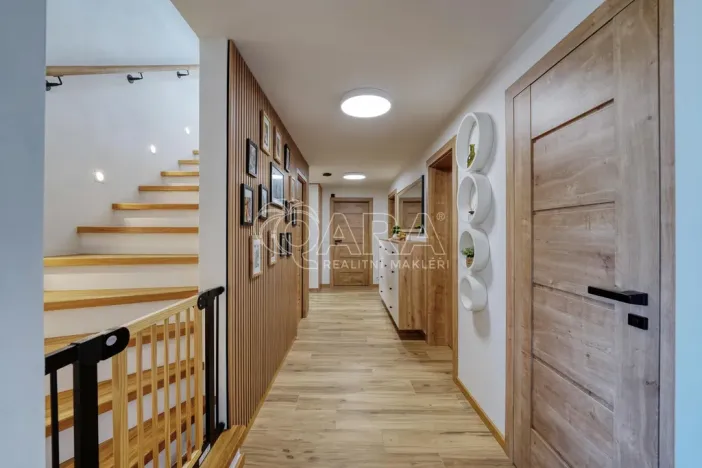 Prodej rodinného domu, Libějovice - Nestanice, 350 m2
