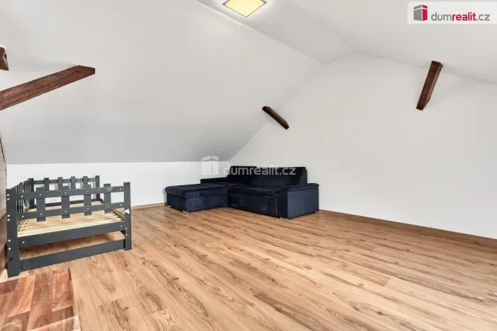 Prodej bytu 5+1, Ostrov, Lipová, 125 m2