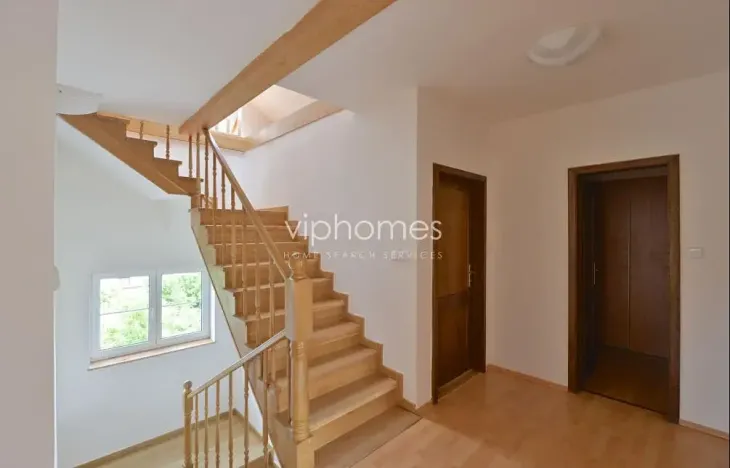 Pronájem vily, Praha - Řeporyje, Žilovská, 500 m2