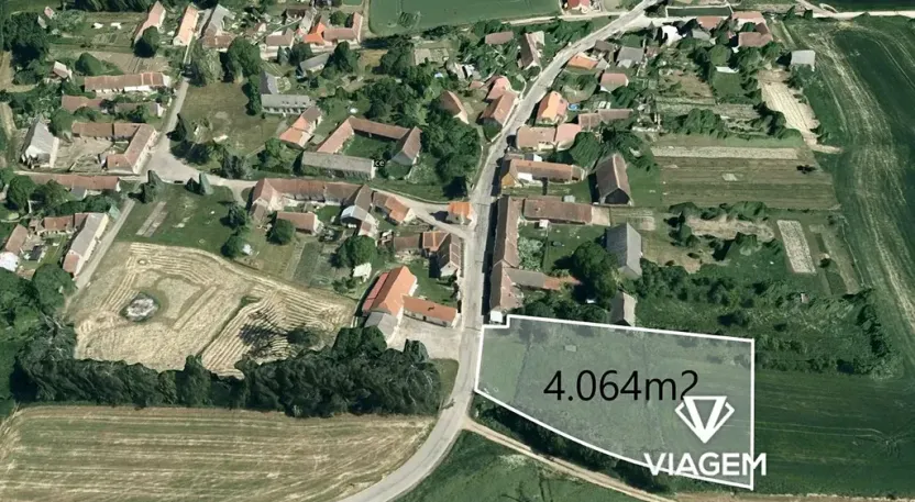 Prodej podílu zahrady, Starý Petřín, 2032 m2