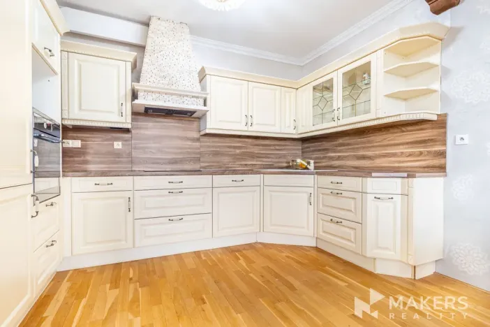 Pronájem bytu 3+kk, Praha - Smíchov, U Dívčích hradů, 100 m2