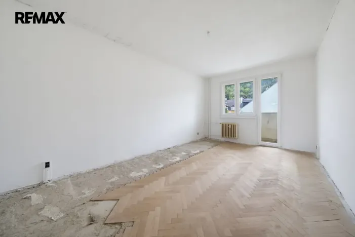 Prodej bytu 3+1, Karlovy Vary, Krymská, 71 m2