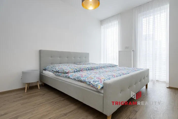 Pronájem bytu 2+kk, Hradec Králové - Nový Hradec Králové, Antonína Petrofa, 46 m2