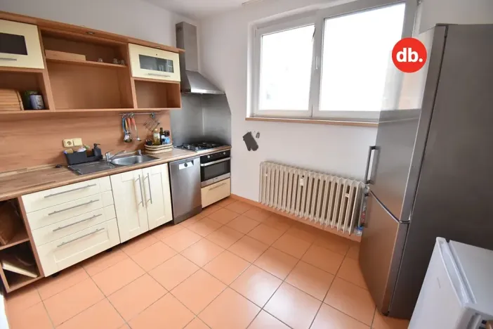 Pronájem bytu 3+1, Karlovy Vary, Majakovského, 74 m2
