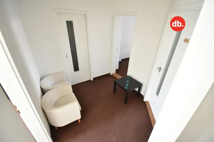 Pronájem kanceláře, Karlovy Vary, Bělehradská, 112 m2
