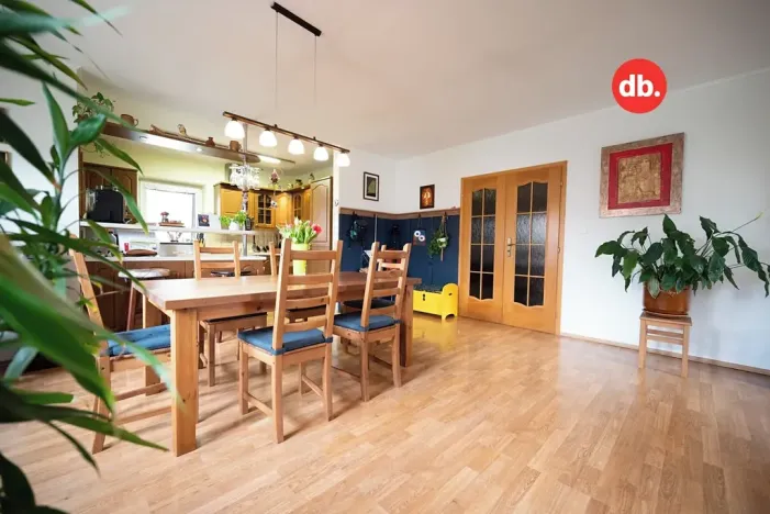 Prodej rodinného domu, Karlovy Vary, Vančurova, 260 m2
