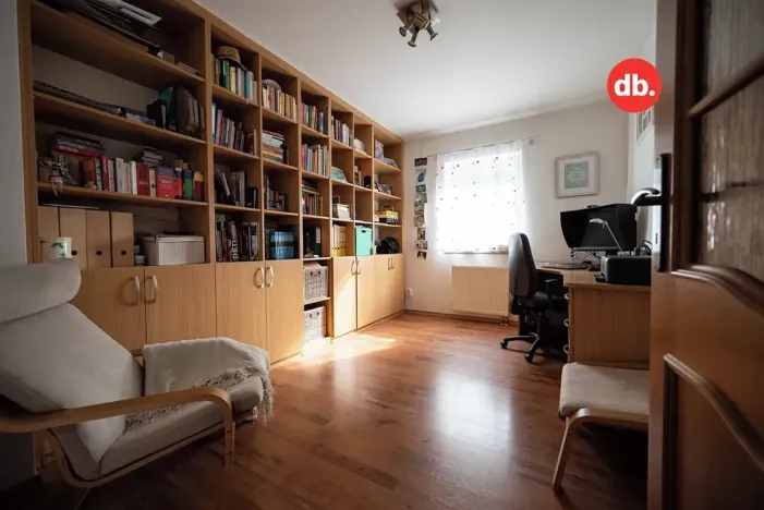 Prodej rodinného domu, Karlovy Vary, Vančurova, 260 m2