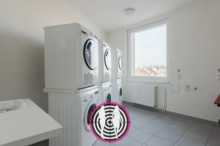 Pronájem bytu 1+kk, Praha - Hostivař, Hornoměcholupská, 22 m2