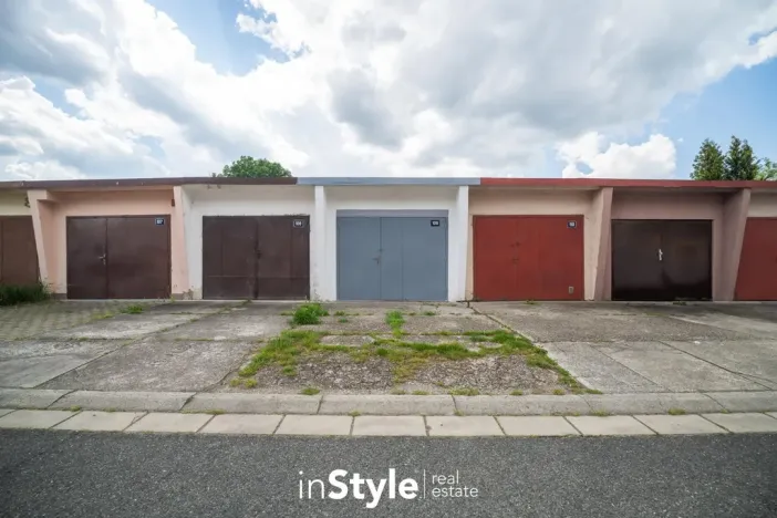 Pronájem garáže, Uherské Hradiště, Průmyslová, 17 m2