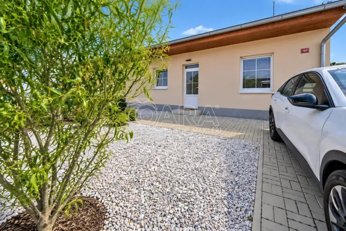 Pronájem rodinného domu, Postřižín, Na Stráni, 80 m2