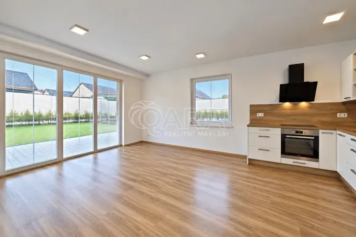 Pronájem rodinného domu, Postřižín, Na Stráni, 80 m2