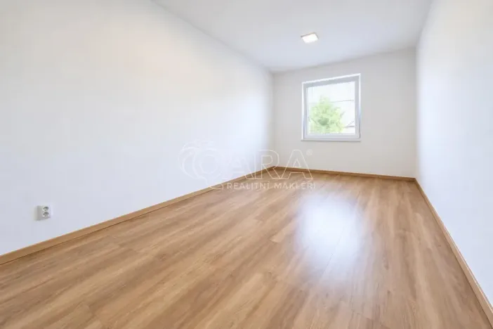Pronájem rodinného domu, Postřižín, Na Stráni, 80 m2