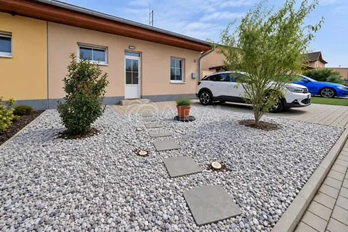 Pronájem rodinného domu, Postřižín, Na Stráni, 80 m2